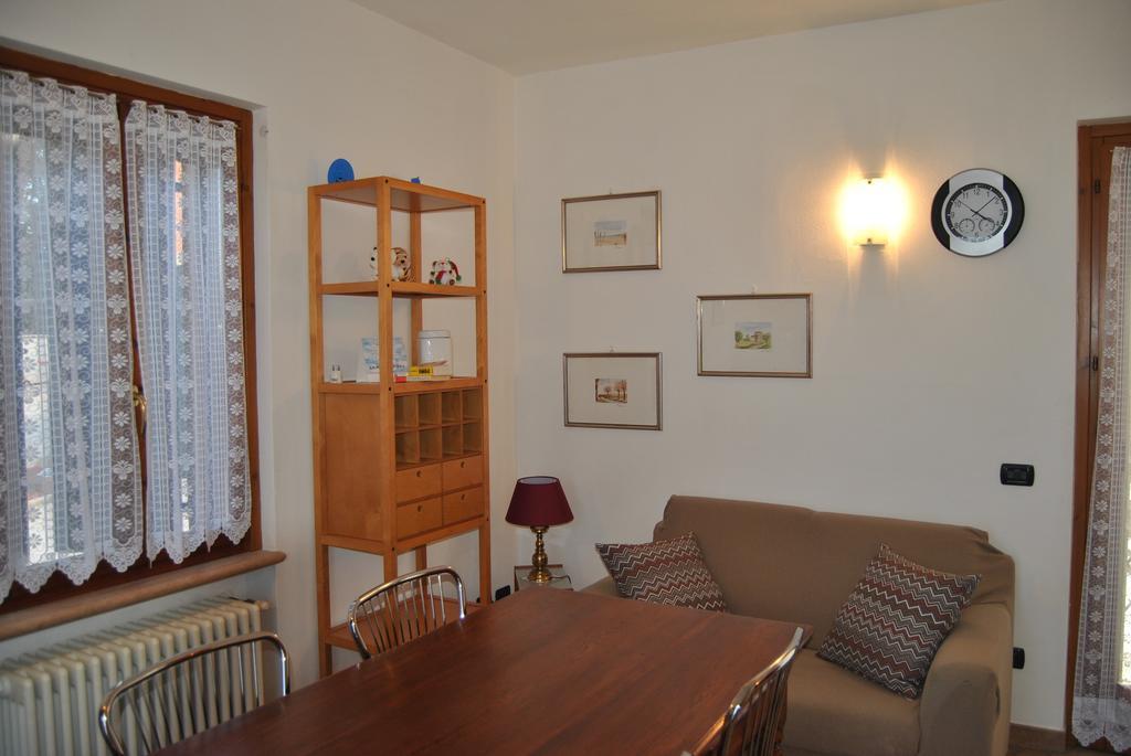 Casa Bassana Apartment Peschiera del Garda Bilik gambar